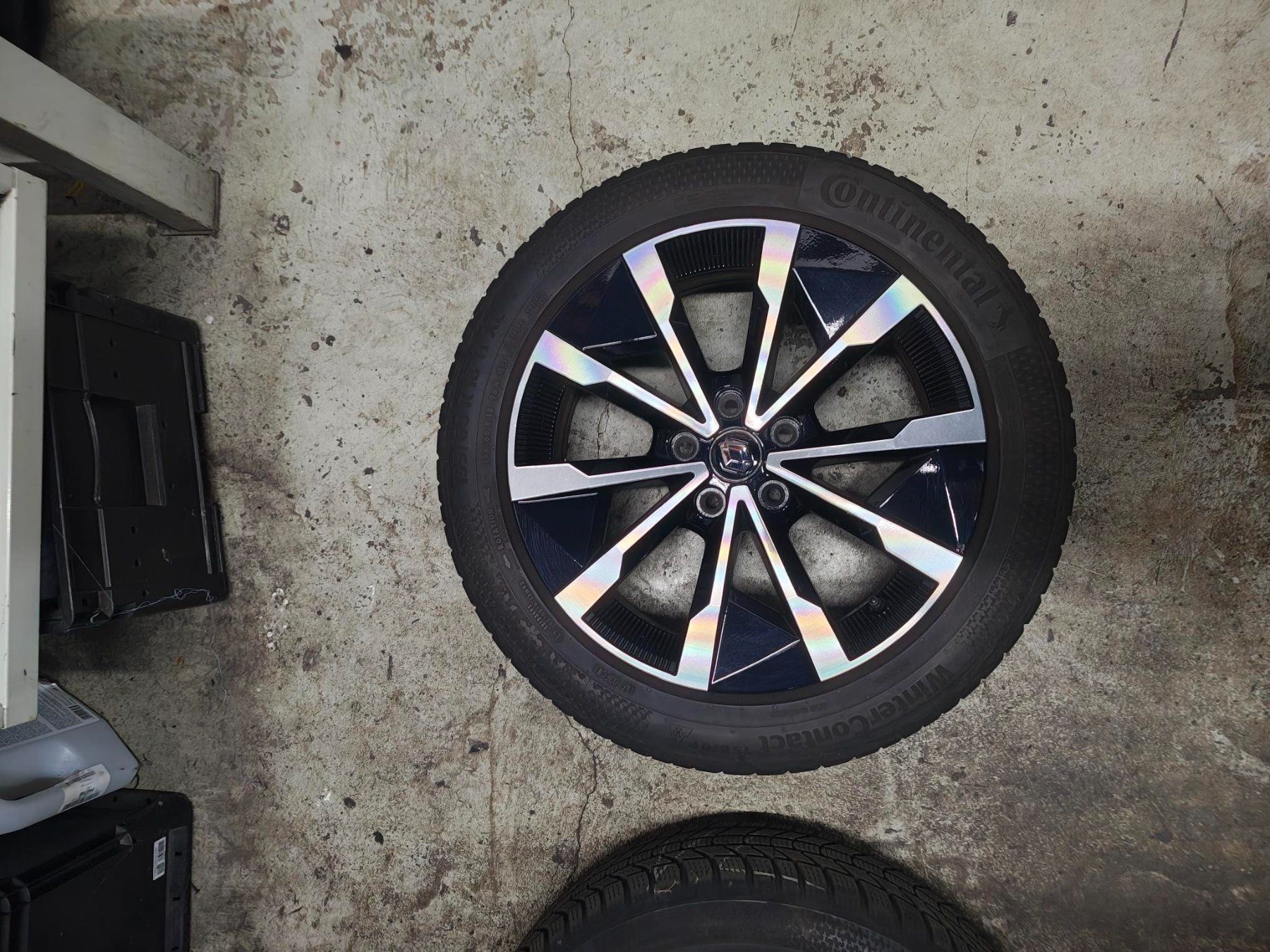 Pneumatici & Ruote complete: Renault Megane E Tech 18 Zoll Original Winterräder – Usato da Winterthur venduto da EvilFairy 1