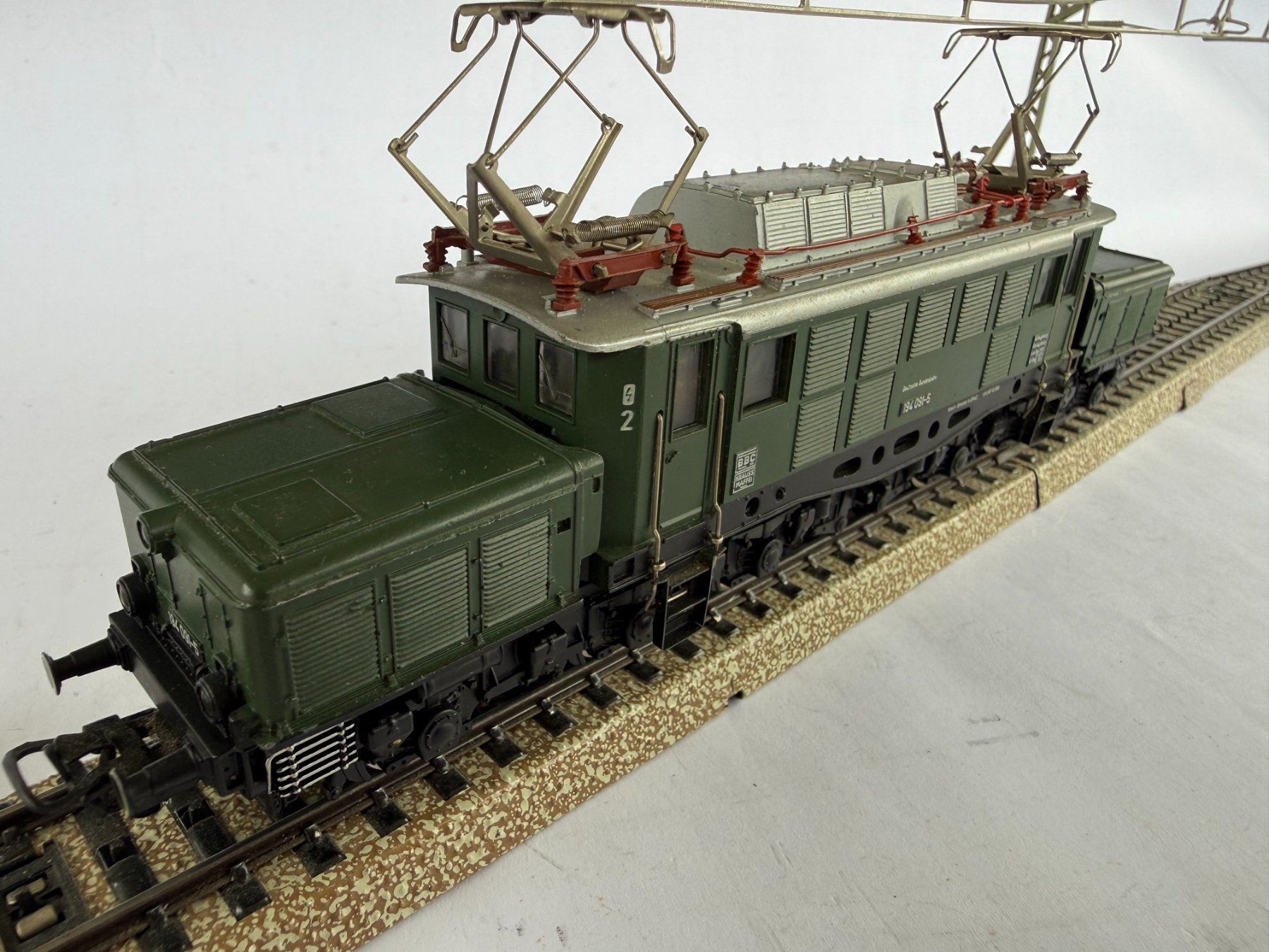Märklin Modellini di ferrovie: Märklin 3322 BR 194 DB – Usato da Winterthur venduto da pascalCCS 1