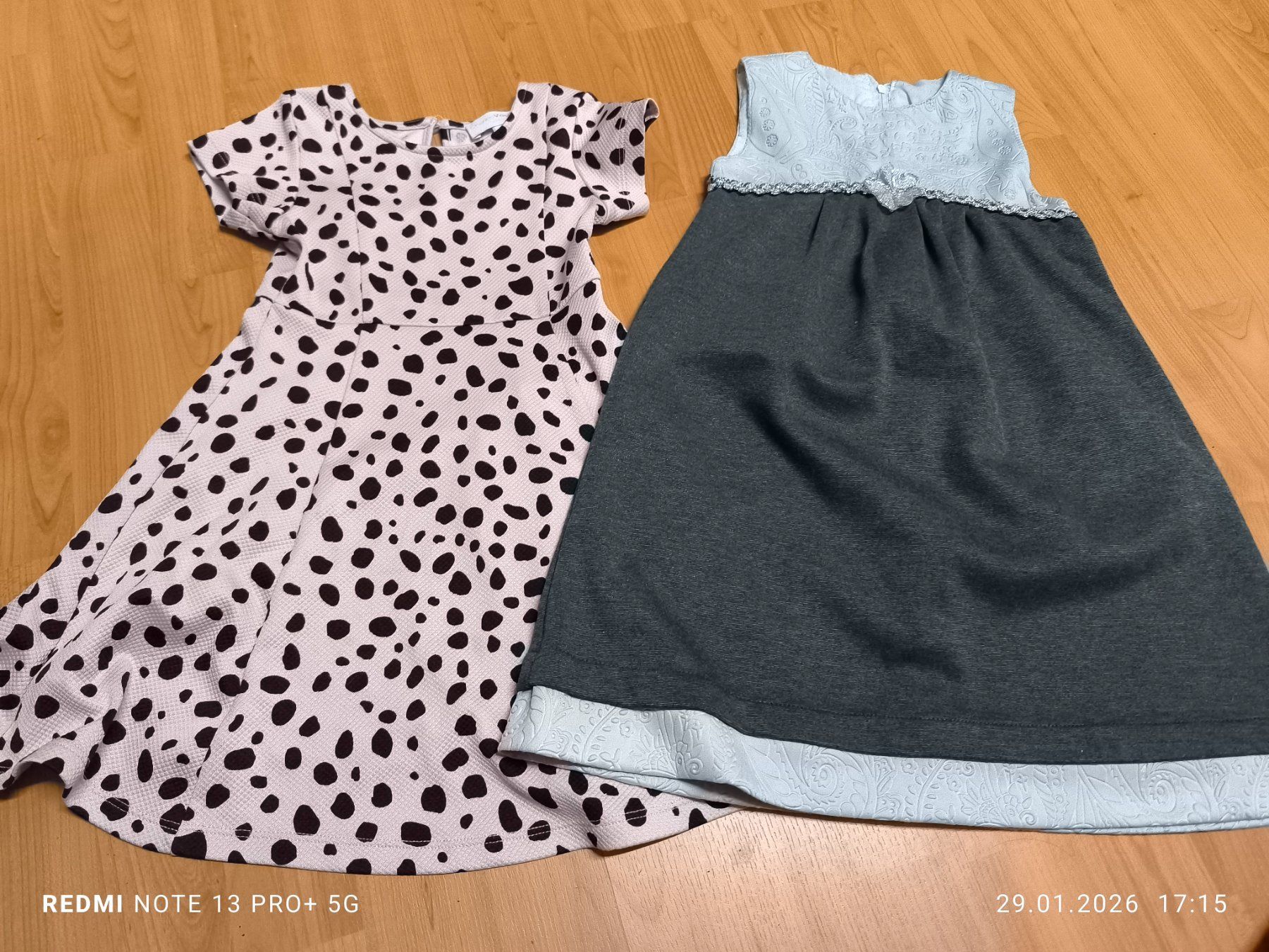 Lotti & Set di vestiti: Kinder Kleider, Hosen, T-Shirts, Pullover, Gr. 98-104. – Usato da Jona venduto da mi2020 5
