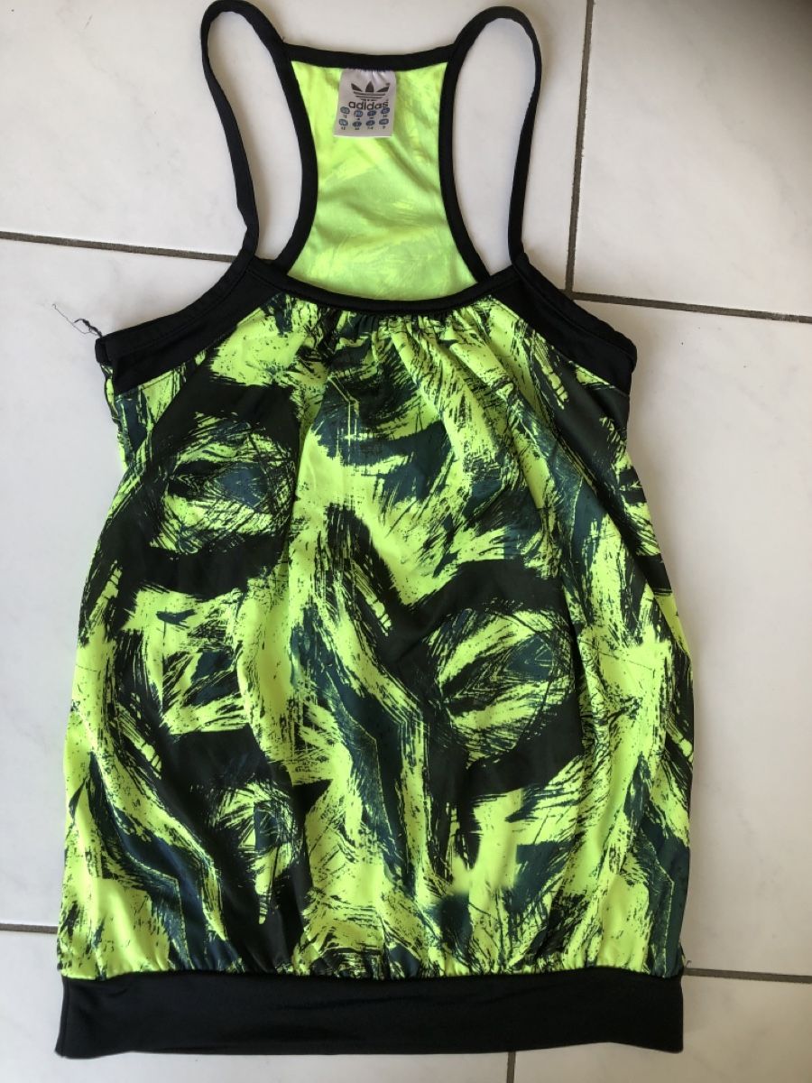 Tops: Adidas Sport-Top Gr 38 – Gebraucht aus Zell ZH von Guffos