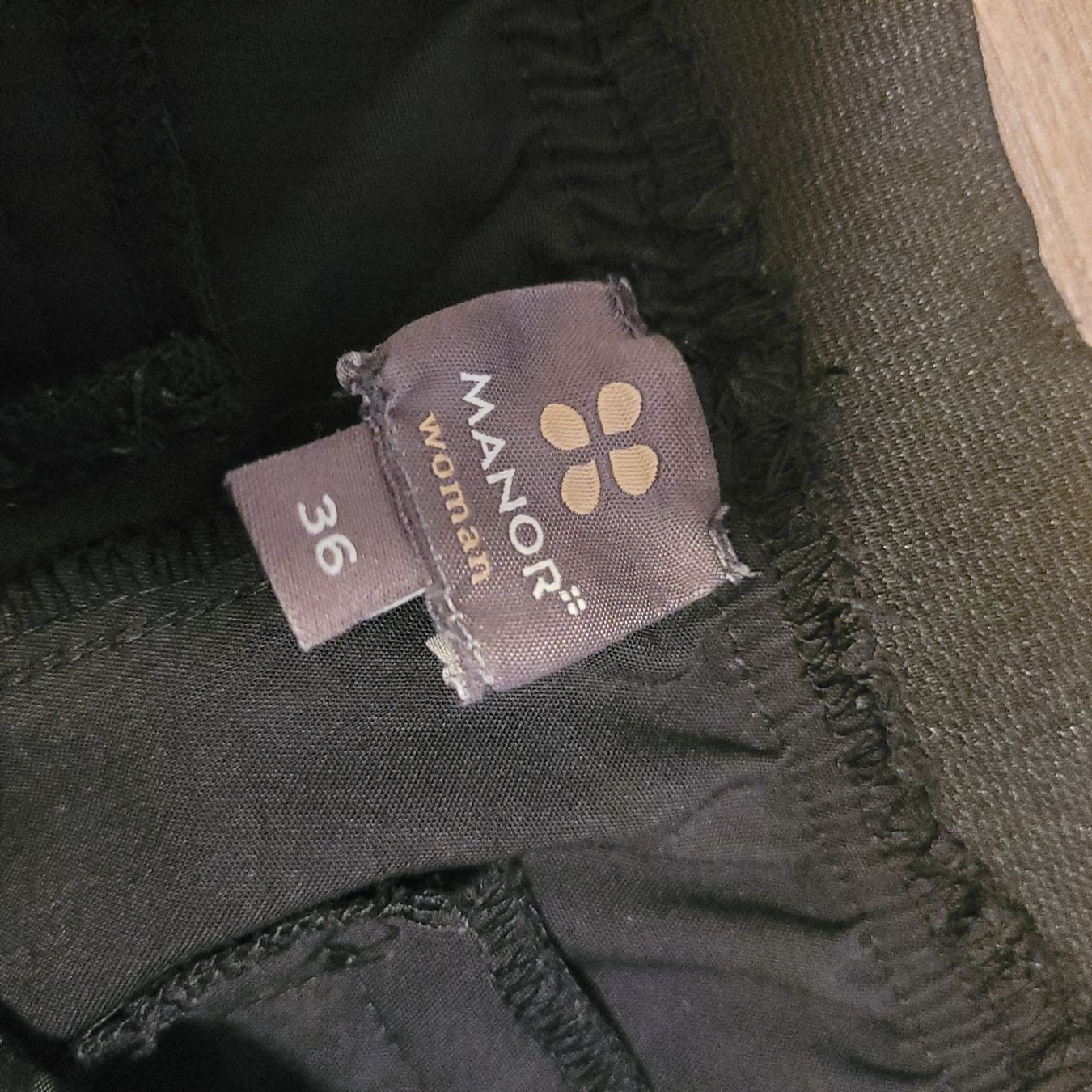 Pantaloni: Damenhose Gr. 36 – Usato da Recherswil venduto da Pseneca 1