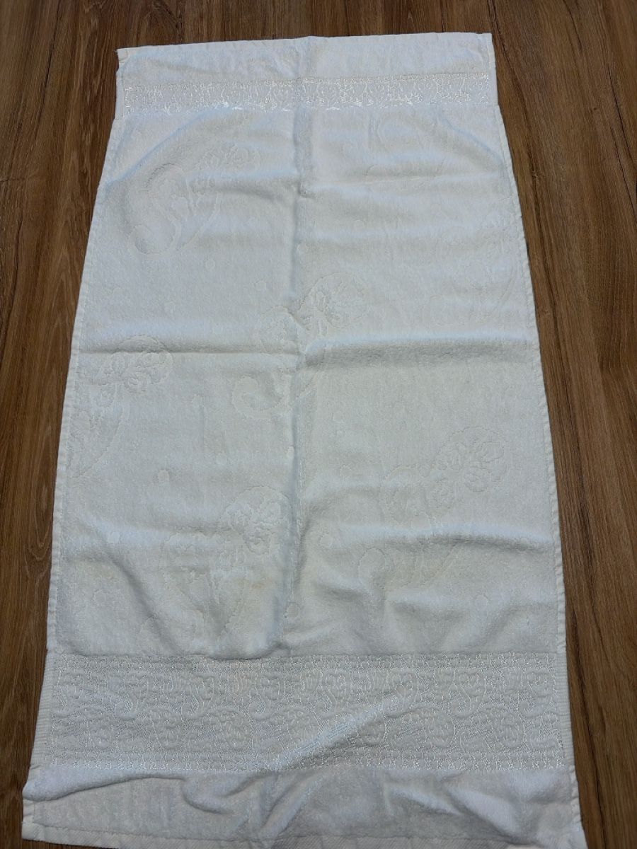 Teli da bagno: Superweiches Handtuch, Weiss – Usato da Schlieren venduto da tolga212