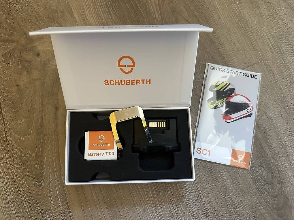 Schuberth Caschi & visiere: Schuberth Advanced Kommunikationssystem C4 / C4 Pro / R2  – Usato da Lyss venduto da Flowerglow