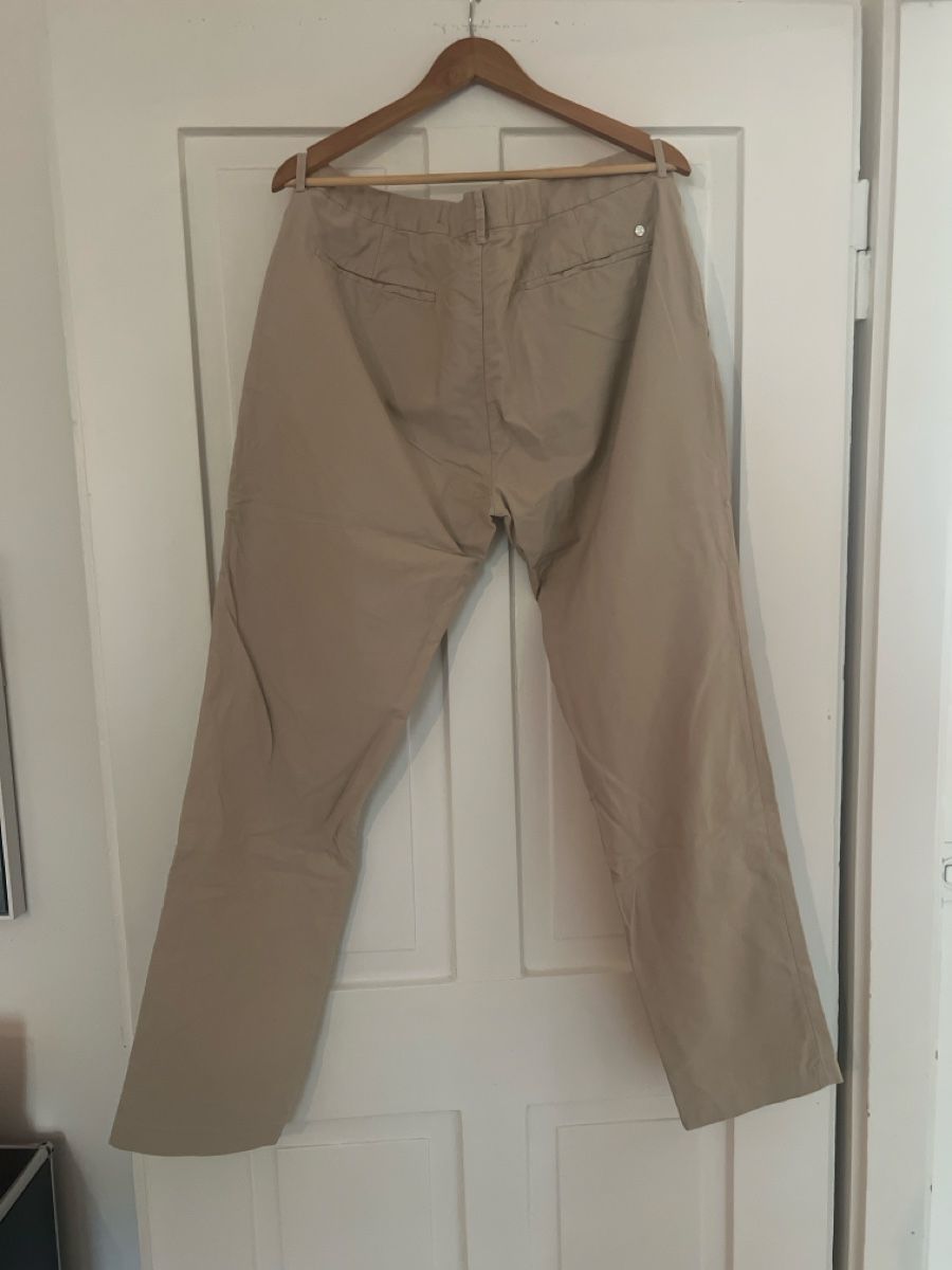 Closed Pantalons: Chinos Closed – D'occasion à Biel/Bienne par Sev.mart 2