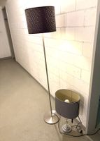 Stehlampe mit Tischlampe zusammen