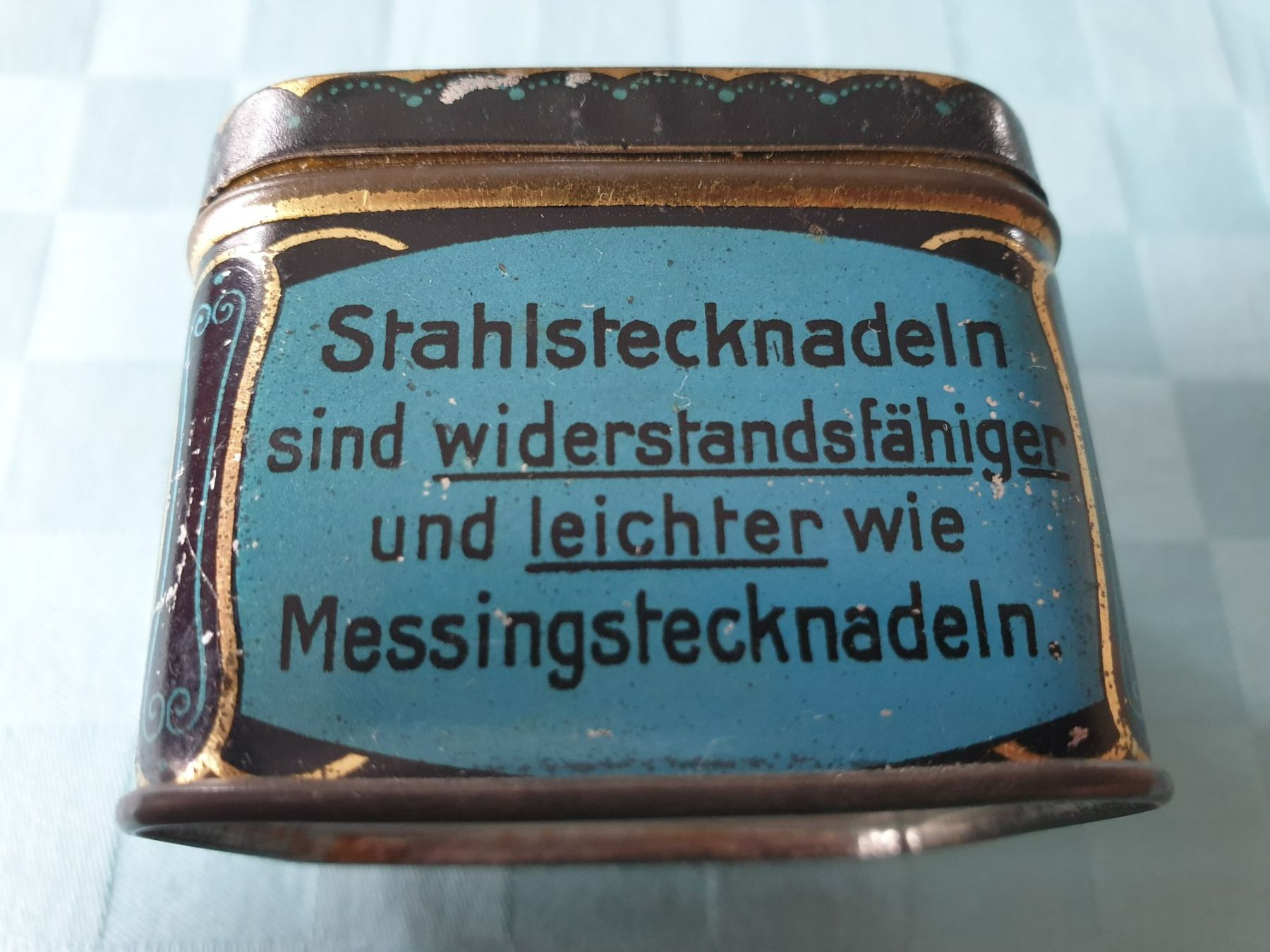 Barattoli: Vintage Blechdose Dose Bienen Stecknadeln – Usato da Mörschwil venduto da spirspi 1
