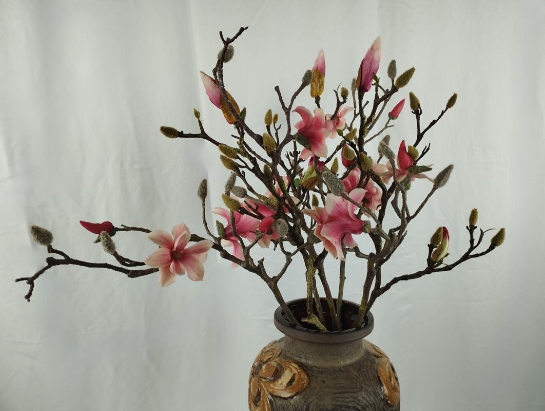 Vasen & Gefässe: Vase mit künstlichen Blumen – Gebraucht aus Schübelbach von Restwert_Schubelbach 1