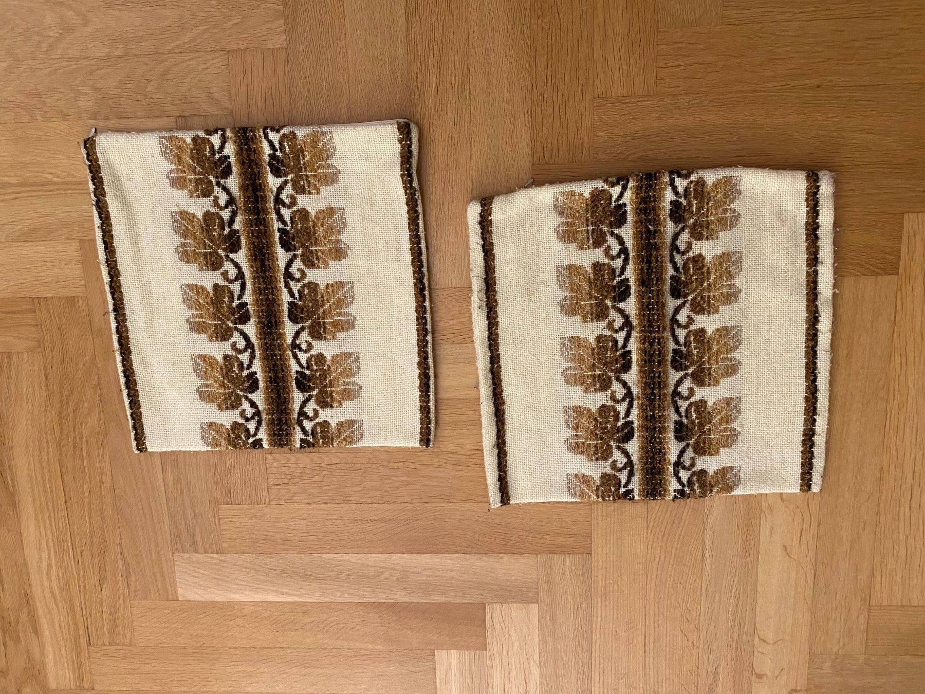Cuscini: Lot de coussins et napperon – Usato da Biel/Bienne venduto da mymou12 1