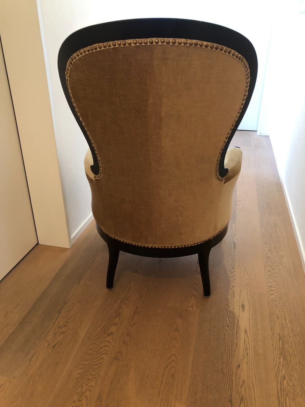 Fauteuils: Antiker Sessel mit Holzrahmen – D'occasion à Samstagern par TAAF 6