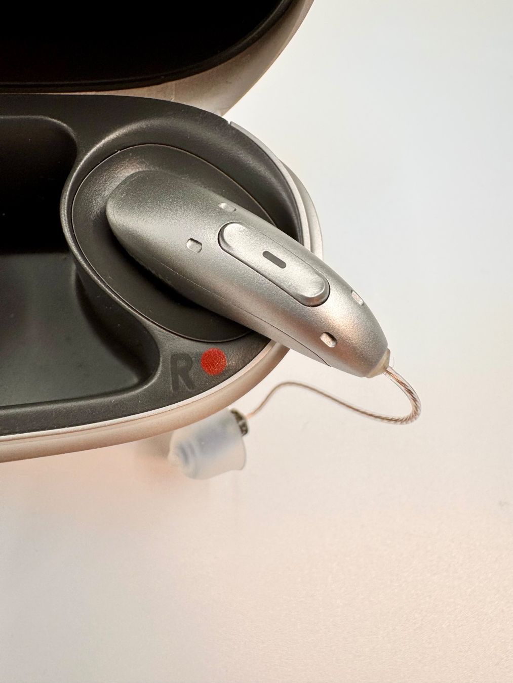 Phonak Attrezzature mediche: Phonak Audéo I90 Sphere Hörgerät Links – Usato da Hermetschwil-Staffeln venduto da Sigmund57 1