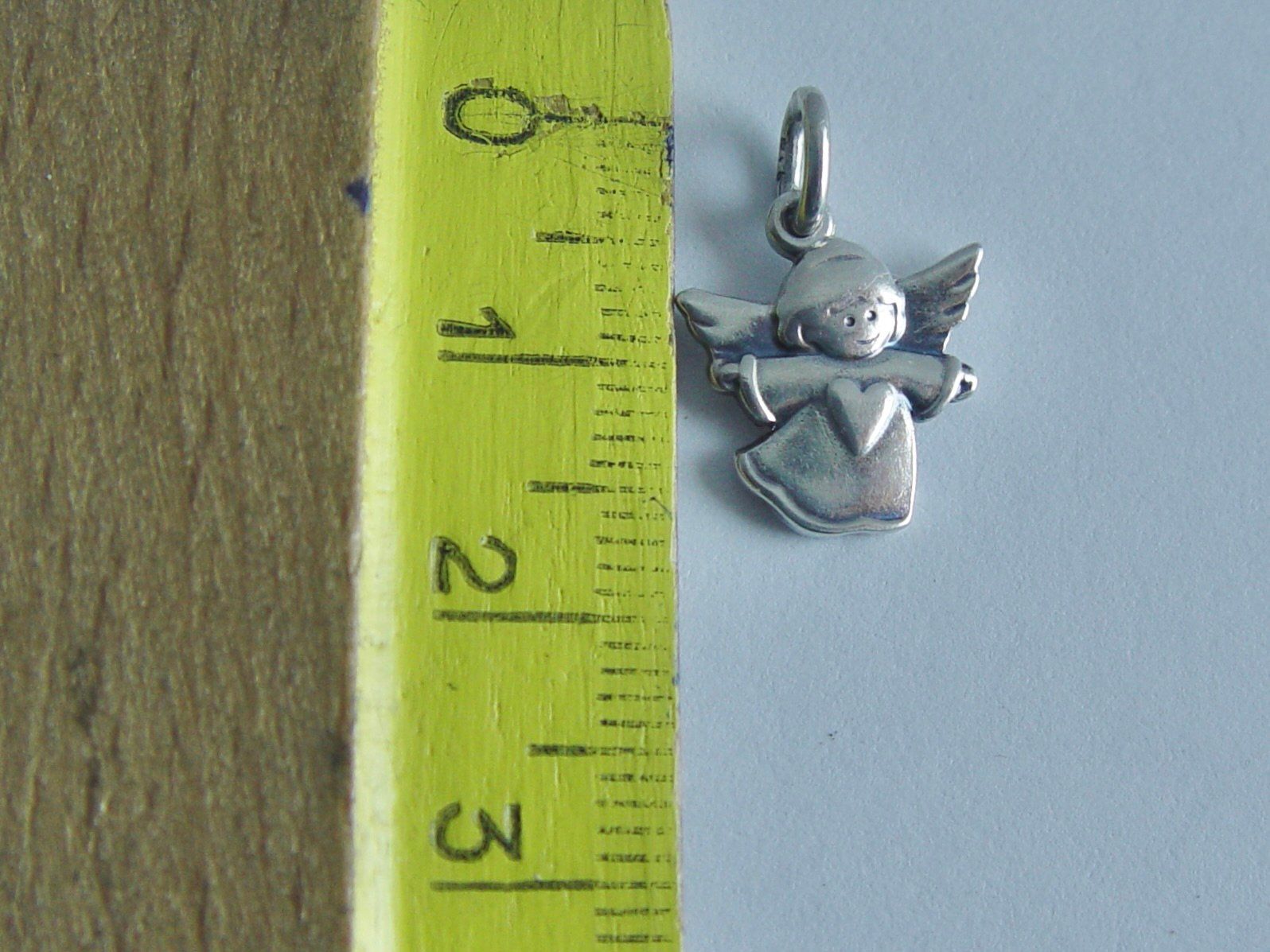 Anhänger: Kleiner Schutzengel mit Herz, Silber 925 – Gebraucht aus Henggart von gernli 4