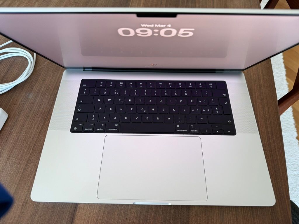 Apple Notebook: MacBook Pro M4 Max 16" / 64 GB RAM / 2TB SSD – Usato da Zürich venduto da fuefi_weggli 1