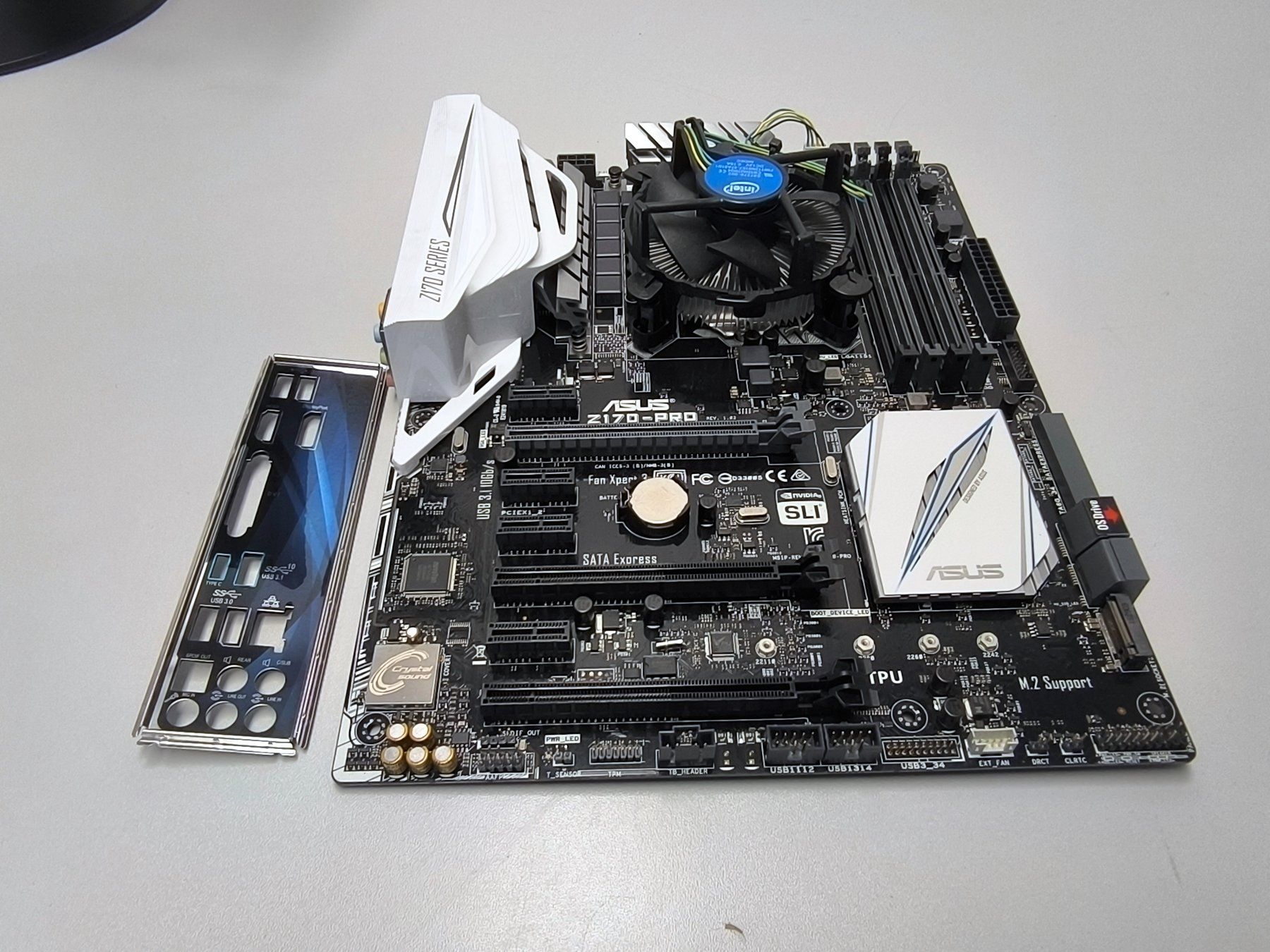 Asus Schede madri: Mainboard mit Prozessor – Usato da Wald ZH venduto da 89kingle 4