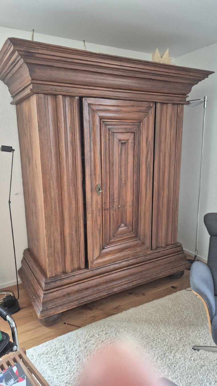 Armadi: Historischer Barockschrank – Usato da Nänikon venduto da MyPuenktchen 3