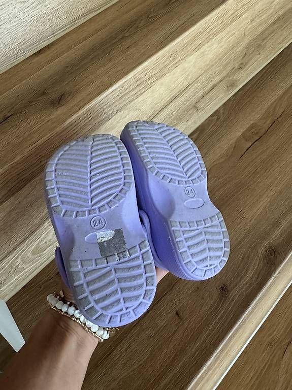 Schuhe für Jungen: Crocs Gr 24 – Gebraucht aus Schiers von ani_nd8h 1