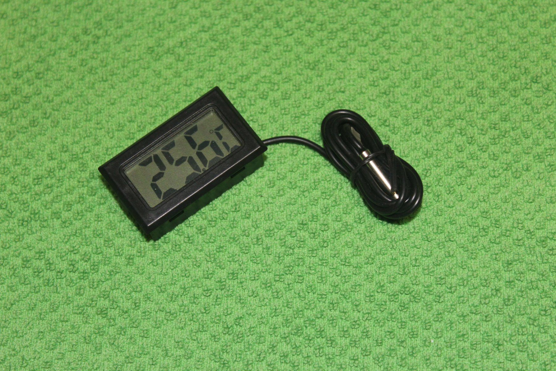 Altro per la casa: mini Thermometer Temperatur Anzeige mit 1 meter kabel – Nuovo (secondo la descrizione) da Kirchdorf AG venduto da csnmclub