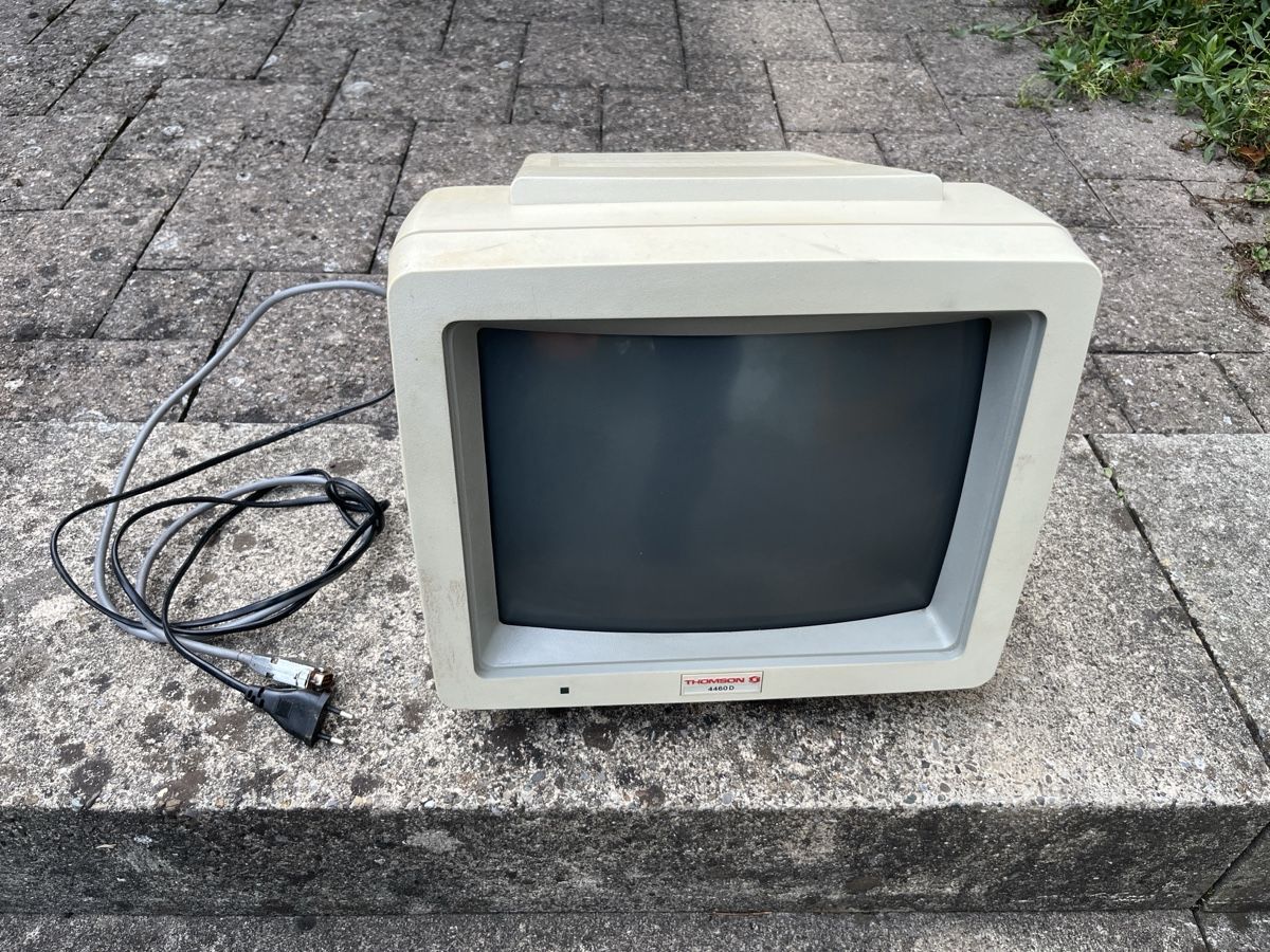 Monitore: Vintage Computer Bildschirm Thomson 4460 D Röhrenmonitor – Defekt aus Dettighofen von Moshop