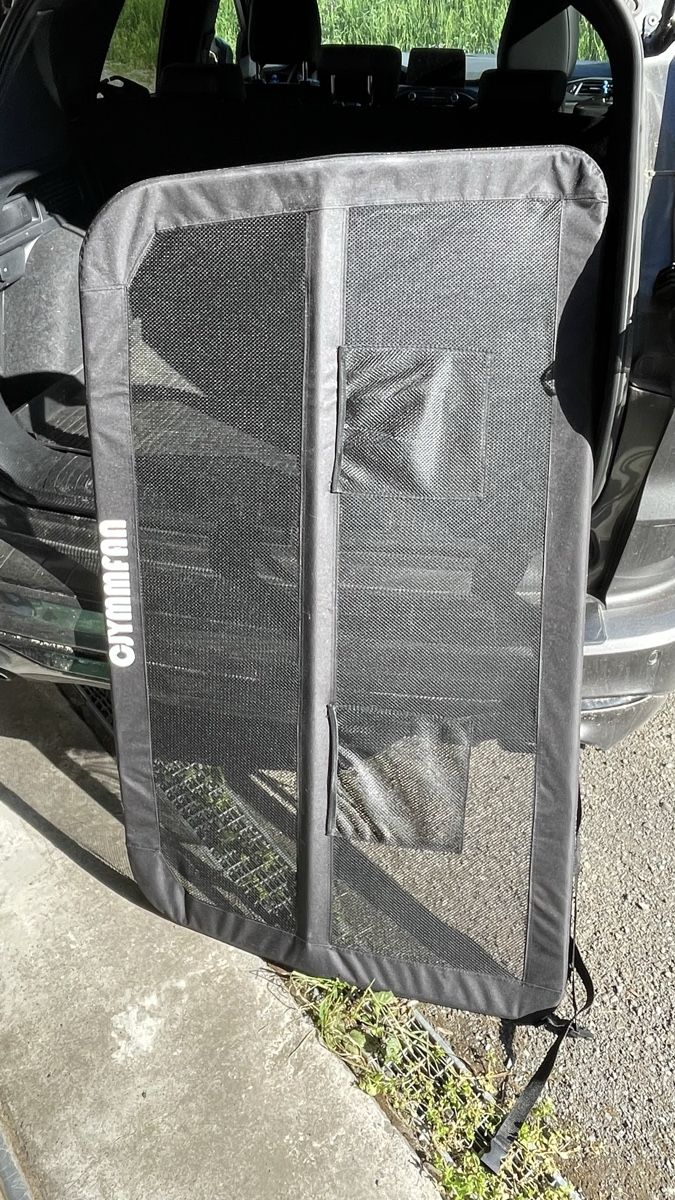 Gabbie, trasporto & Sicurezza: Hundegitter für Auto Rücksitz – Nuovo (secondo la descrizione) da Untersiggenthal venduto da Diana84 1