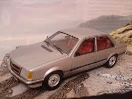 Opel Modellini d'auto: Opel Commodore C Limousine 1978-1982 silber met.     1:43 – Nuovo e nell'imballaggio originale da Gerlafingen venduto da espero88 5