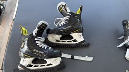 Bauer Schlittschuhe Grösse 4 Fit 3 guter Zustand