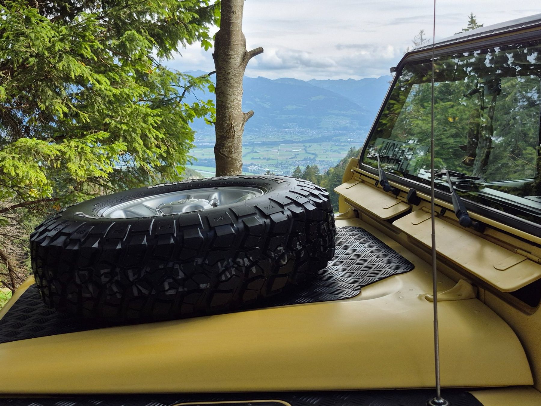 Land Rover Defender Td5 frisch ab MFK im traumhaften Zustand (Gebraucht ...