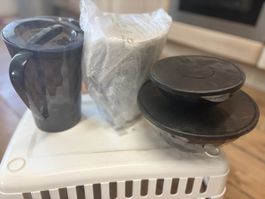 Tupperware Set – 2 Krüge, 2 Schüsseln mit Deckel & Thermobec