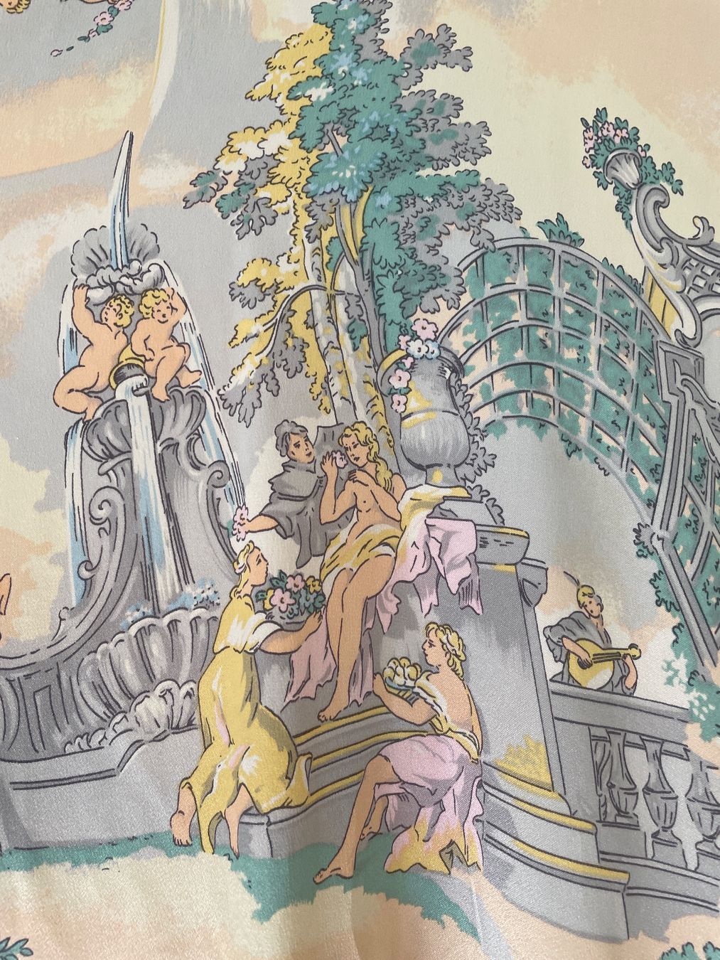 Escada Camicette: Escada Seidenbluse Vintage Grösse 36 – Usato da St. Gallen venduto da Shazzz 1