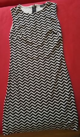 Kleid / made in Italy / schwarz/weiss Gr. S / NEU nie getr.