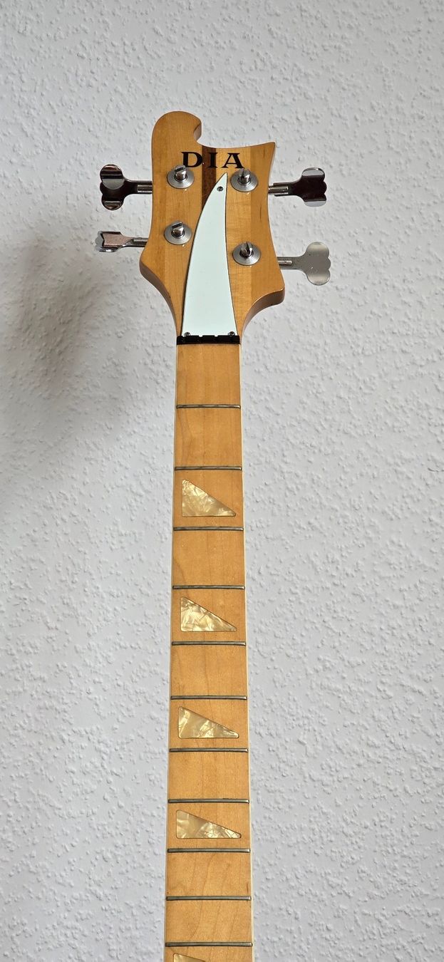 Strumenti musicali: DIA Bass 70s Japan – Difettoso da Meilen venduto da Roobiedoobie 2