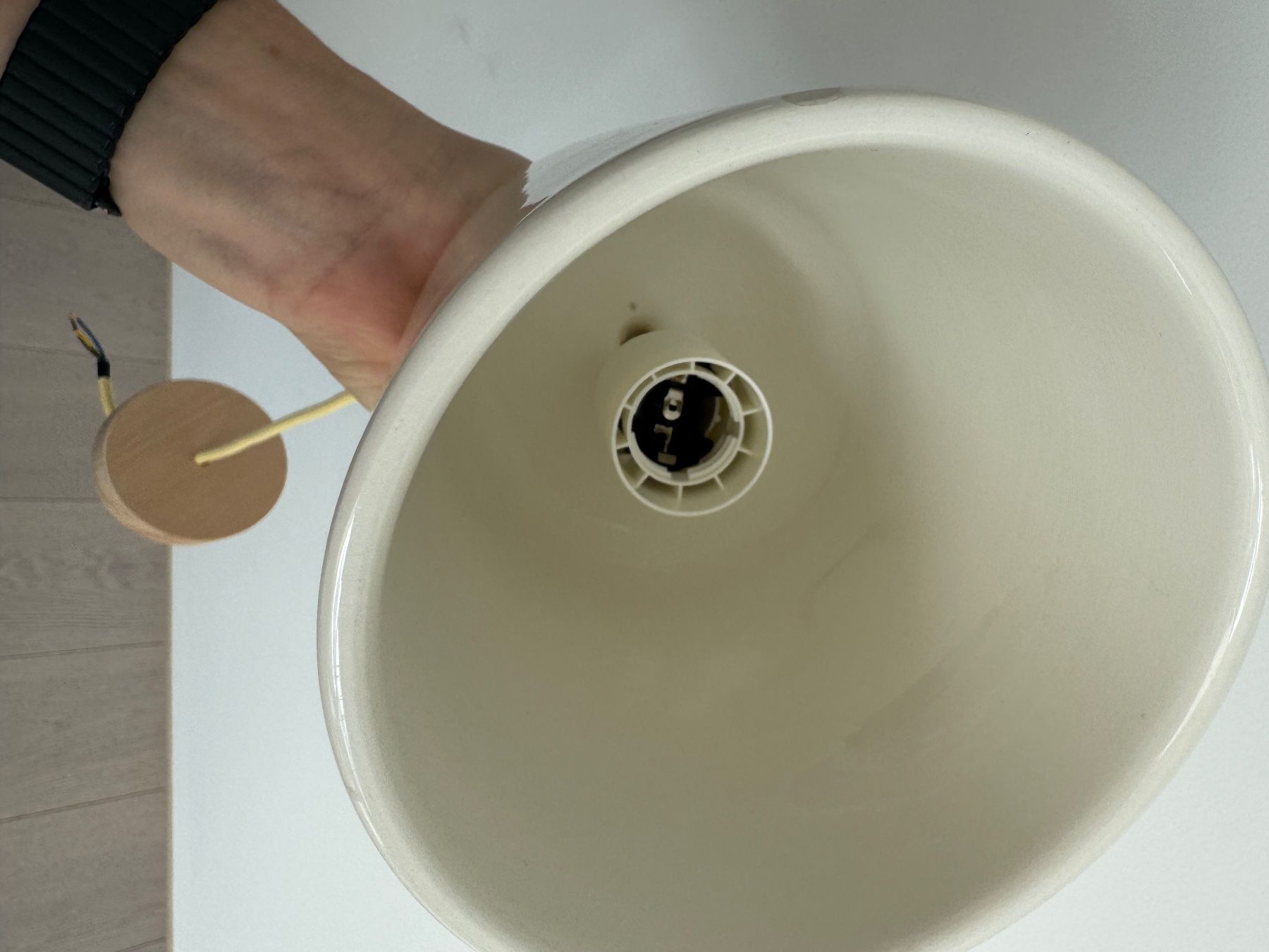 Lampadari & plafoniere: 3 glockenförmigen Keramik-Pendelleuchten – Usato da Meggen venduto da telemama 3