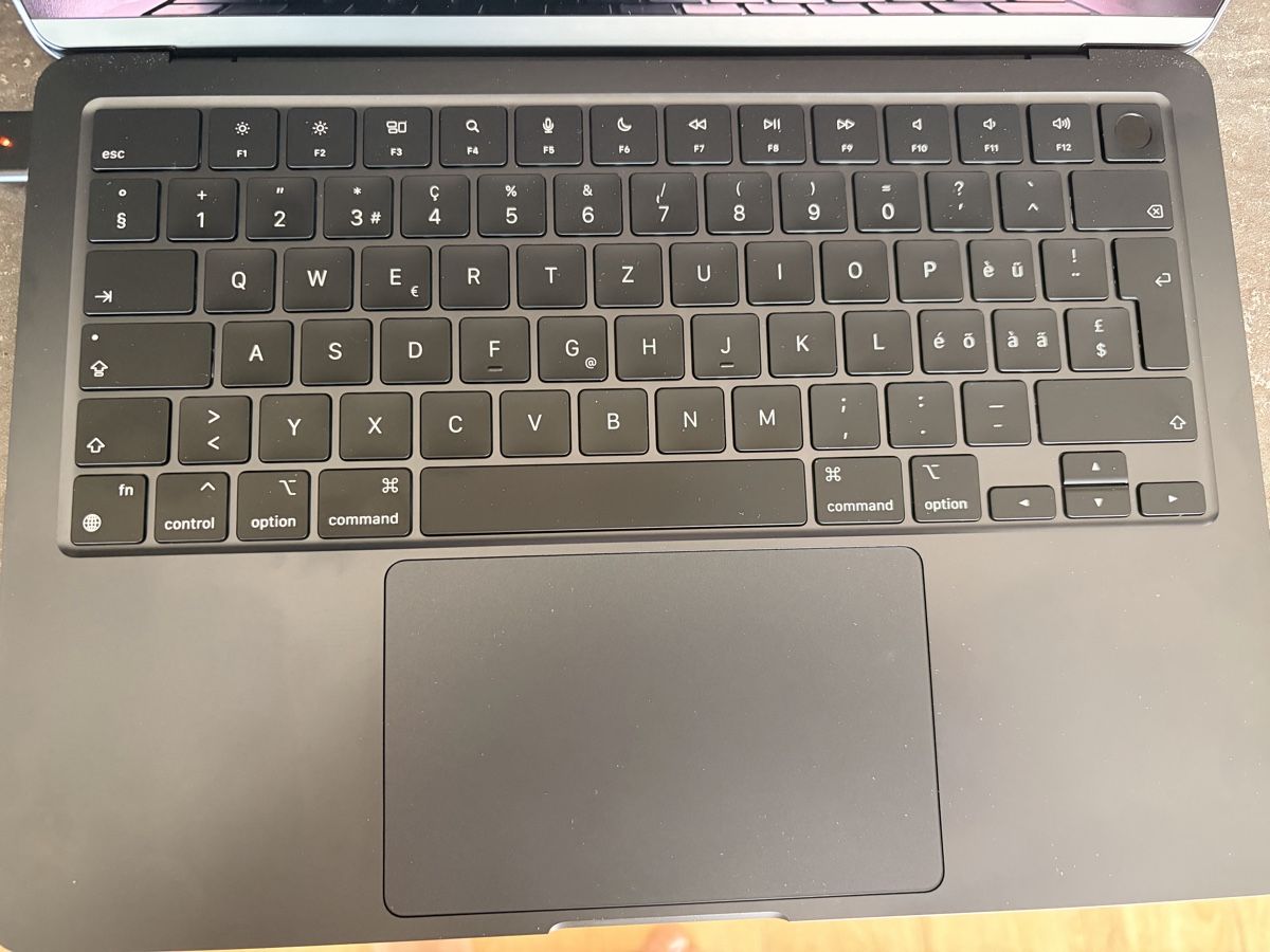 Apple Portables: MacBook Air 13” M3 (2024) – D'occasion à Crans VS par yor_n5h8 2