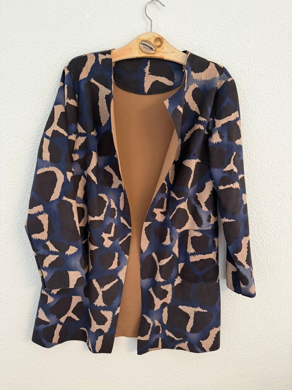 Cappotti: Stylische gemusterte Jacke – Grösse M – Usato da Neerach venduto da Meli_sara 3
