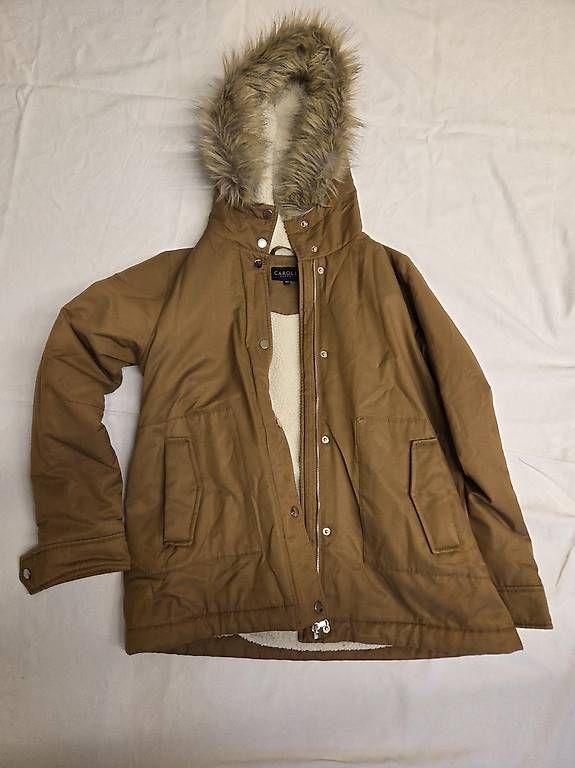 Caroll Giacche: Winterjacke – Usato da Granges-Paccot venduto da pri_t8ny