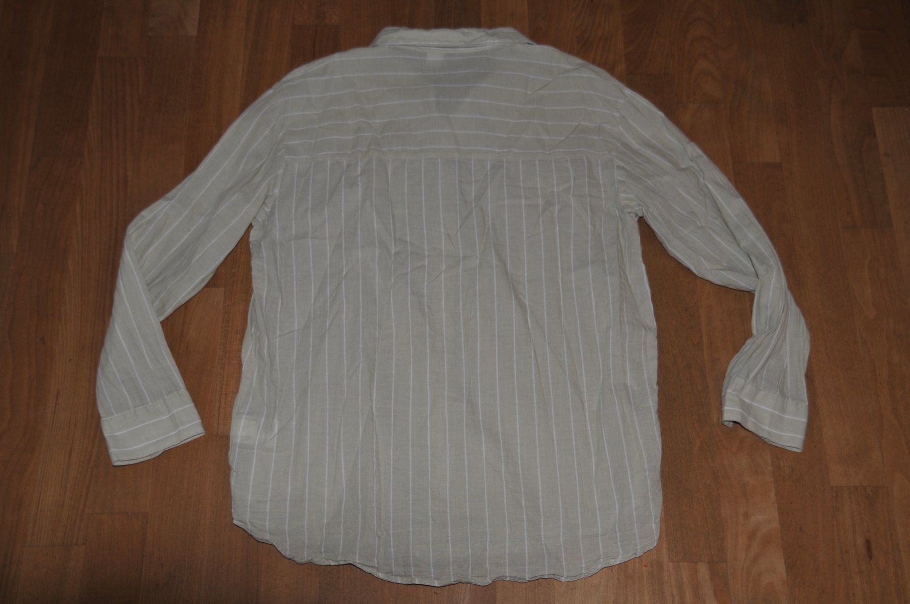 H&M Blusen: coole Bluse aus H&M, Gr. S - Neuwertig – Gebraucht aus Winterthur von Schwestere 2