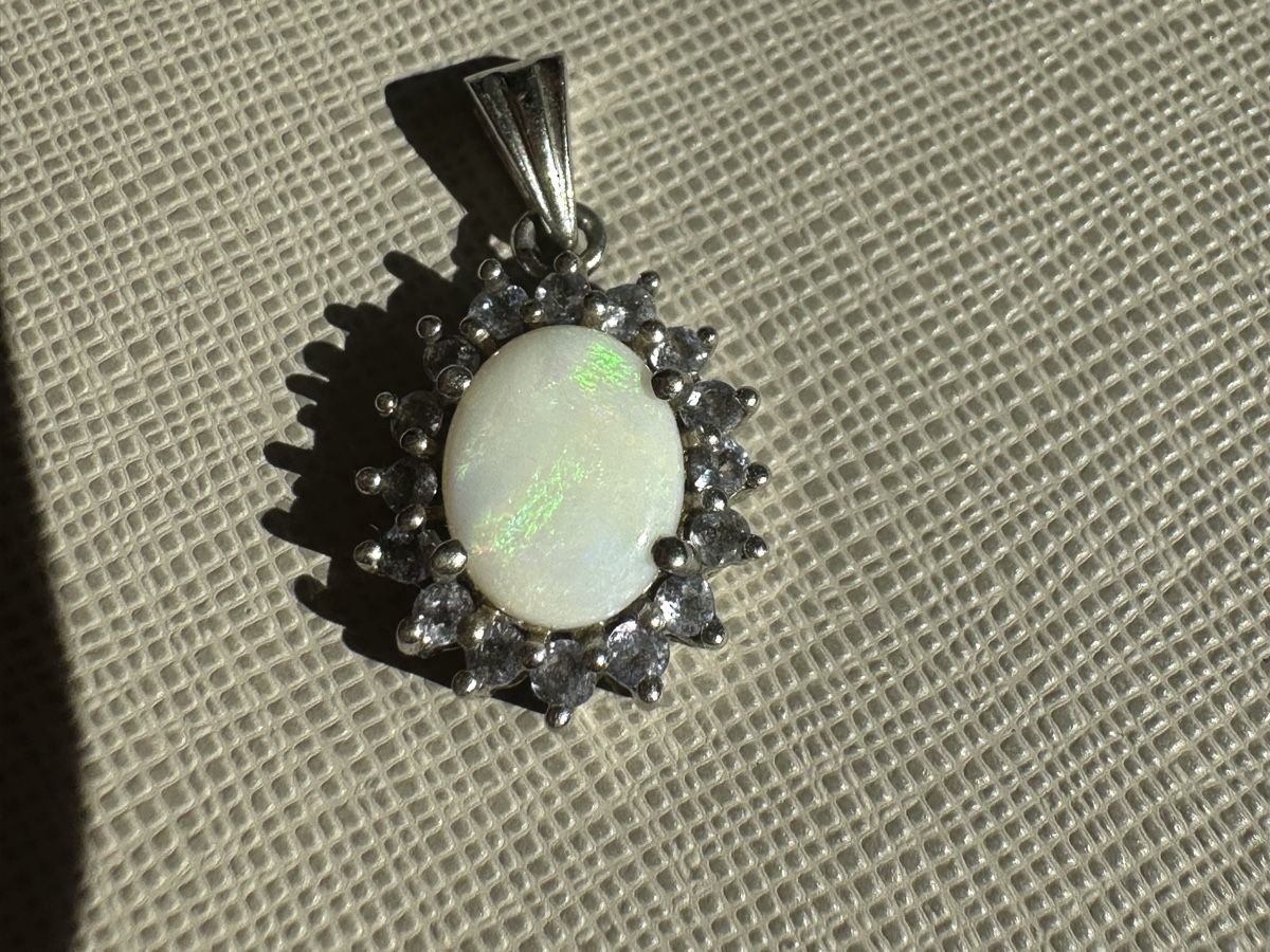 Ciondoli: Eleganter 925 Silber-Anhänger mit Opal – Usato da Buchs AG venduto da Shanem15 6