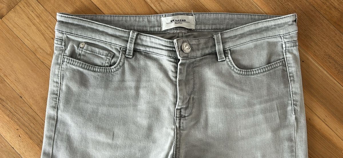 Max Mara Jeans: Max Mara Jeans, hellgrau, Grösse 40 – Gebraucht aus St. Urban von uschi73