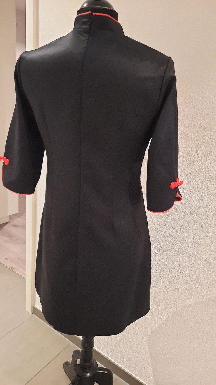 Vestiti: Robe asiatique avec accessoires – Usato da Gletterens venduto da Toniplus 1