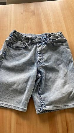 Jeans Shorts neuwertig hellblau 