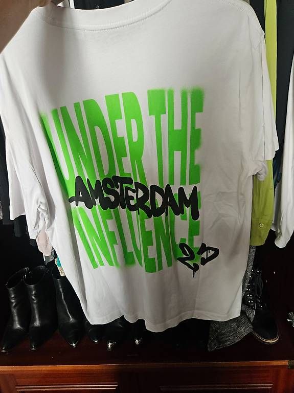 T-Shirts: Chris Brown Merch T-Shirt – Gebraucht aus Frauenfeld von Jewells-Child 2