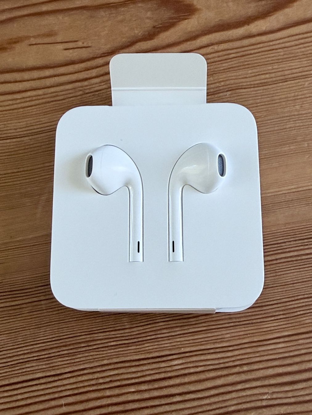 Apple Kopfhörer: Apple EarPods mit Lightning Anschluss & Adapter neu – Neu und originalverpackt aus Waldkirch von ItaloFam