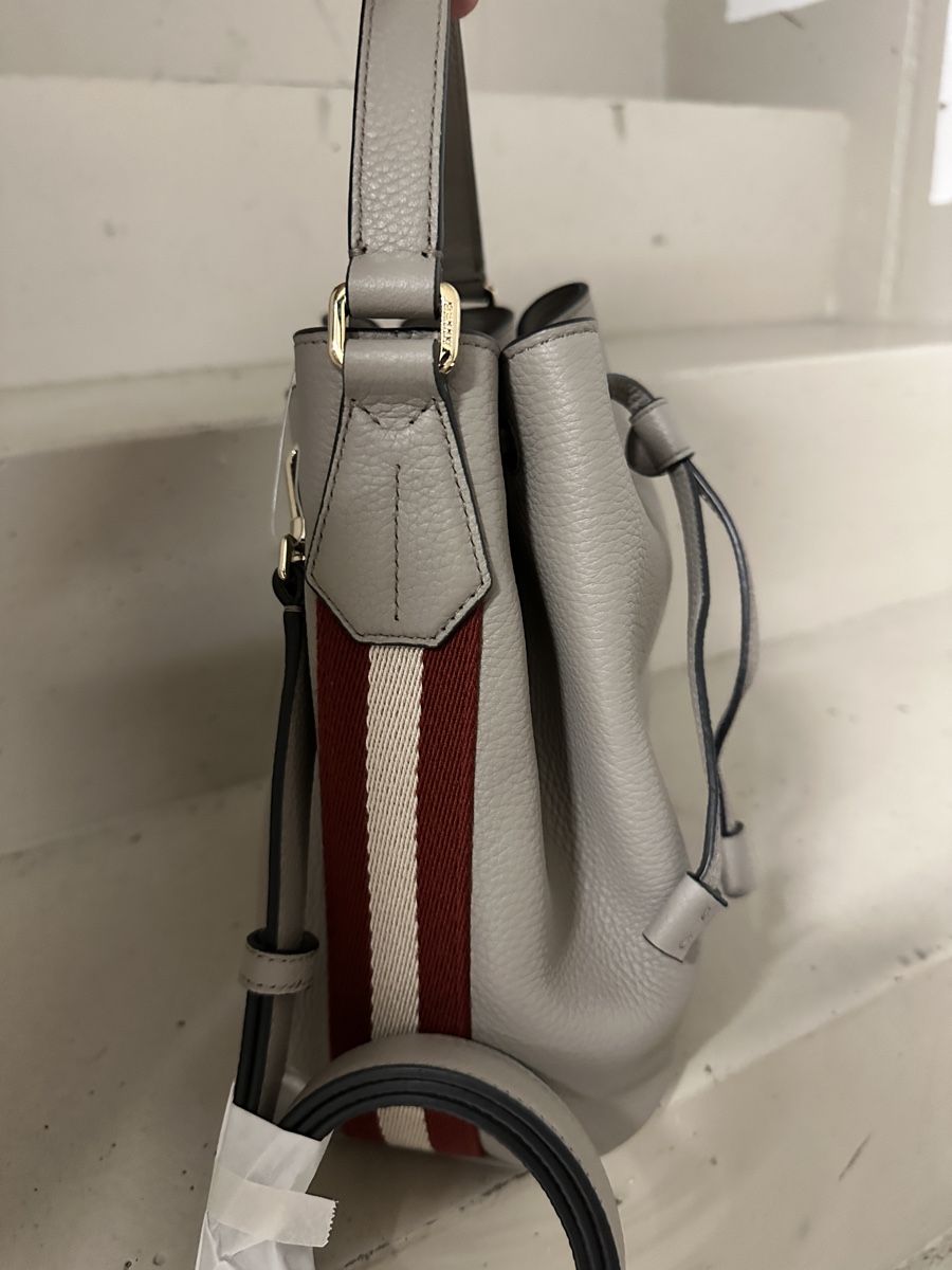 Bally Borse da donna: Bally bag – Nuovo (secondo la descrizione) da Niederlenz venduto da bul_m9x7
