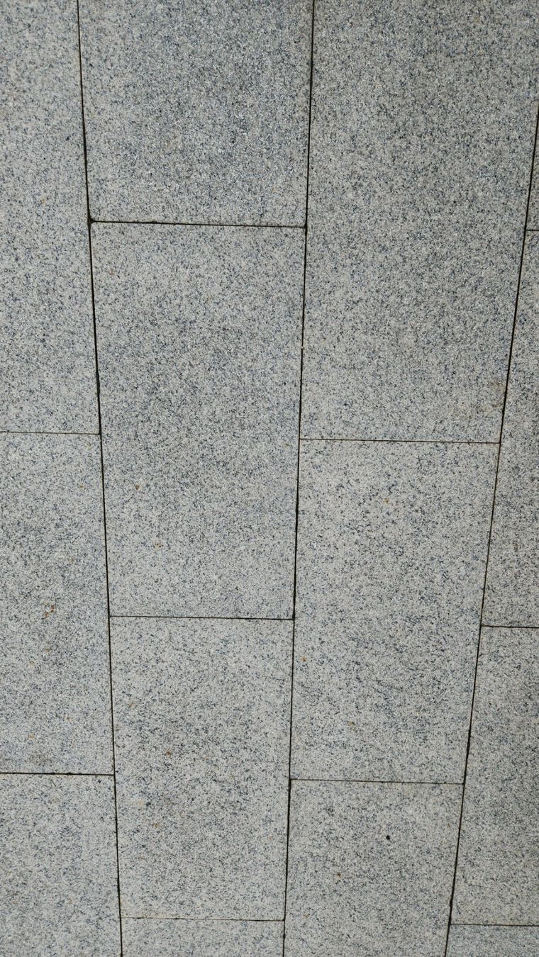 Piatti di portata: Granit Gartenplatten 60 m2 – Usato da Wil SG venduto da vam3 1