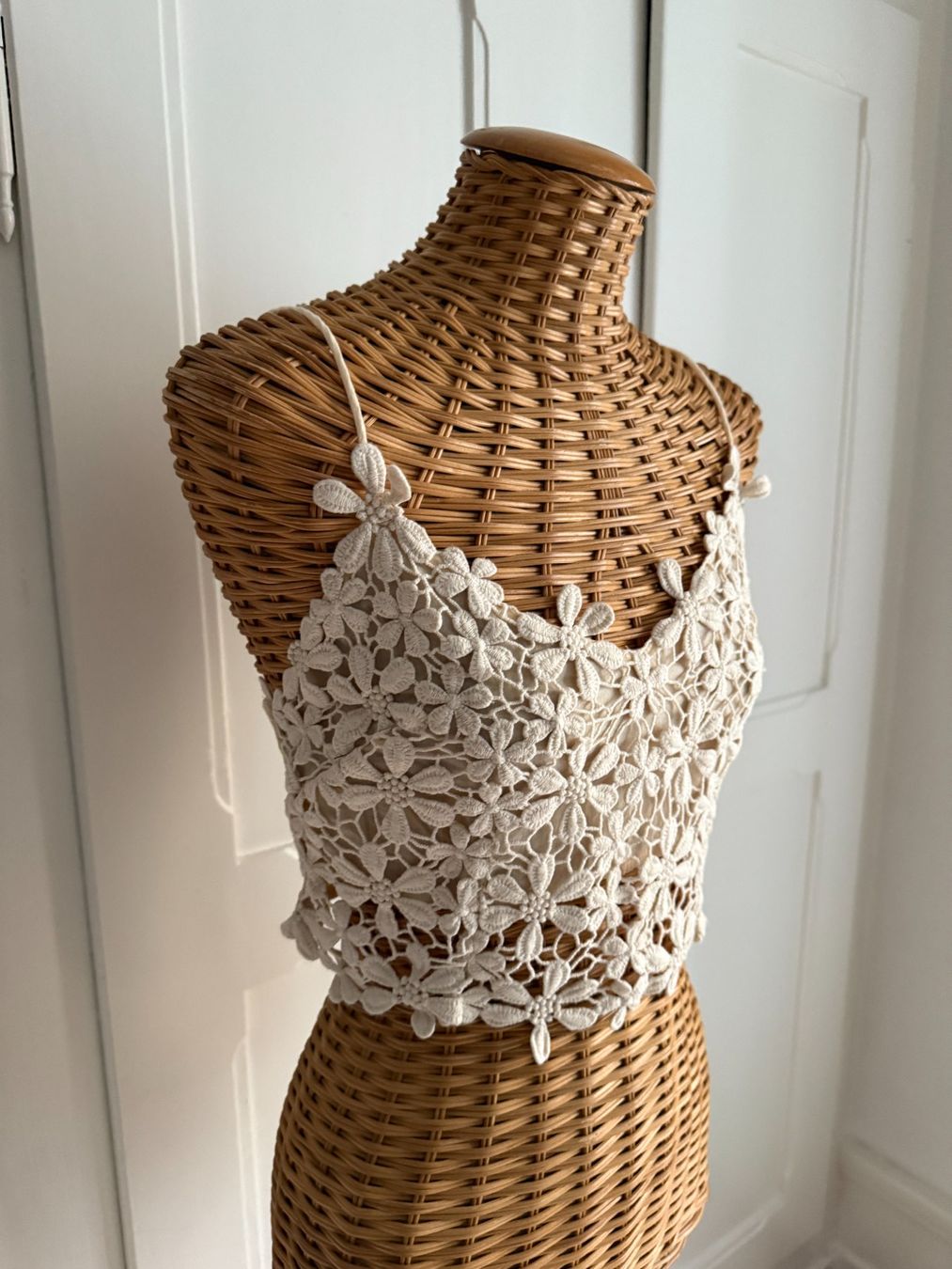 Tops: Cropped Spitzentop beige S – Gebraucht aus Zürich von Diazaio 1