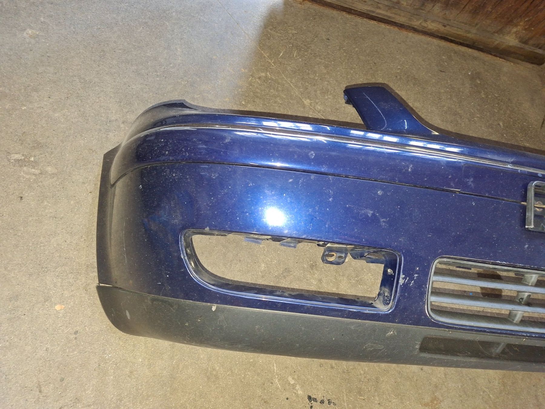 Tutti pezzi di ricambio auto: Frontstange VW Bora Limo – Usato da Cham venduto da vento9 3