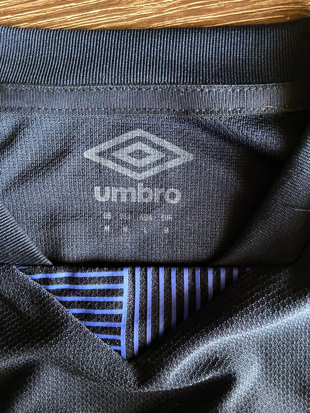 Umbro Canottiere & Pantaloni: FC Everton Trikot Gr. M – Usato da Muttenz venduto da bargain_hunter 2