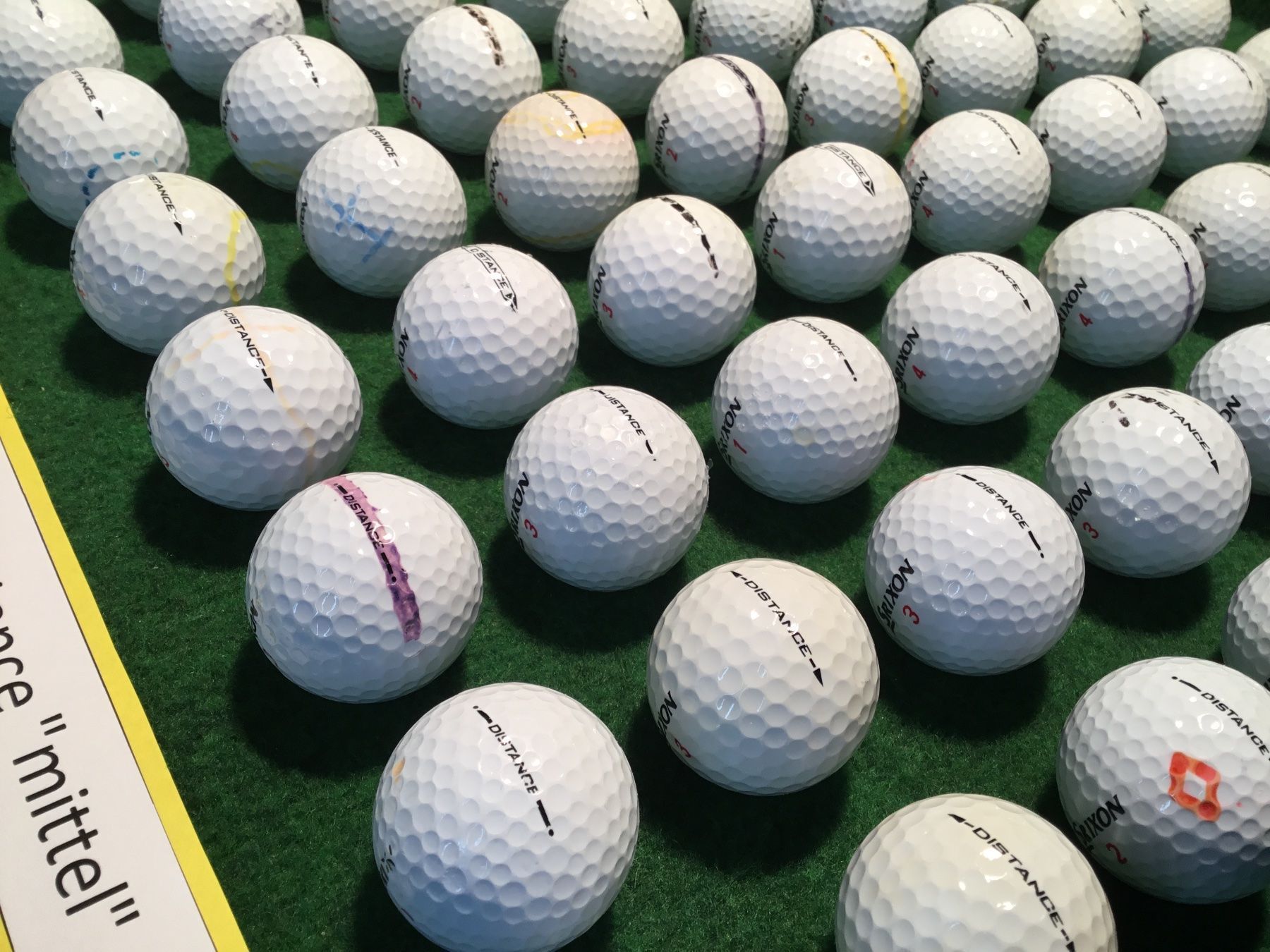 Palloni: 100 Golfbälle Srixon Distance (mittel) – Usato da Bergdietikon venduto da shimano4 7