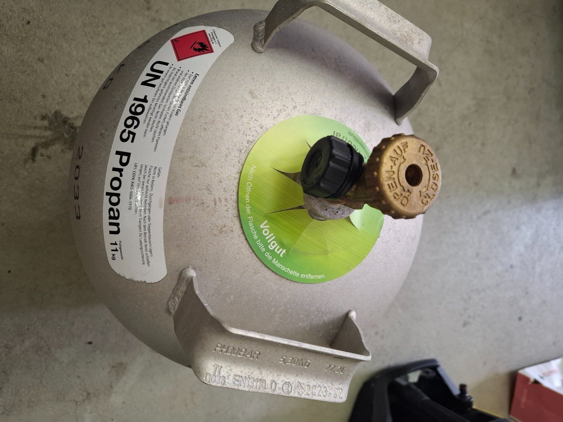 Apparecchiature e tecnologia a gas: ALU und Metall Gasflasche – Usato da Sins venduto da PCHeizer 1