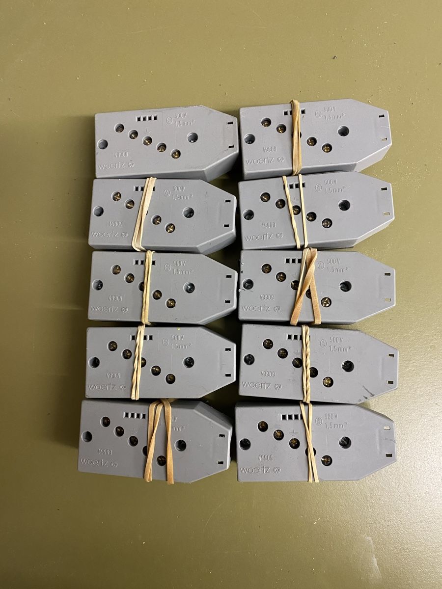 Unità & Adattatore: Woertz Flachkabeladapter – Usato da Beckenried venduto da Struffi1