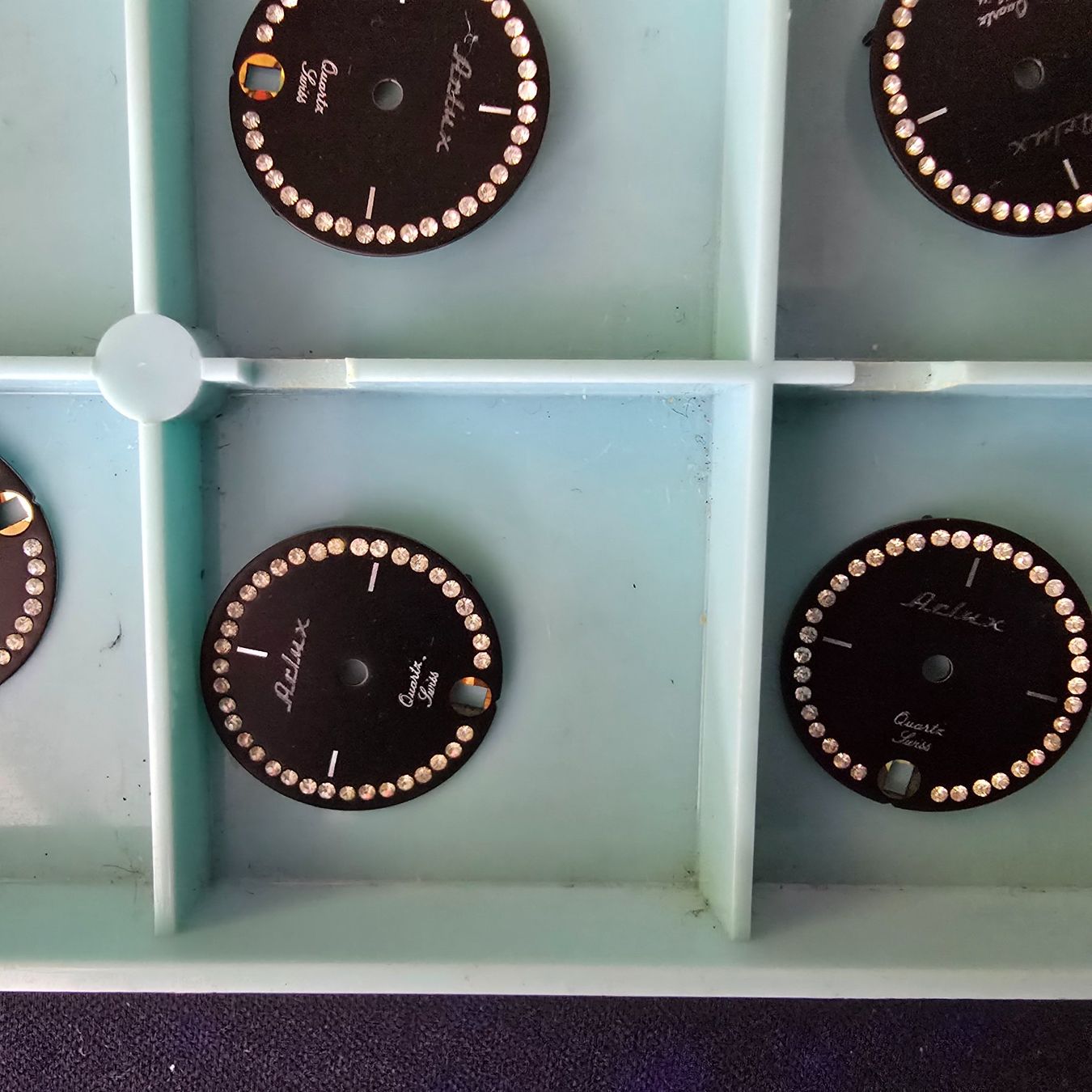 Orologi: Lot de 50 cadrans Arlux, – Usato da Tramelan venduto da Nirdan 5