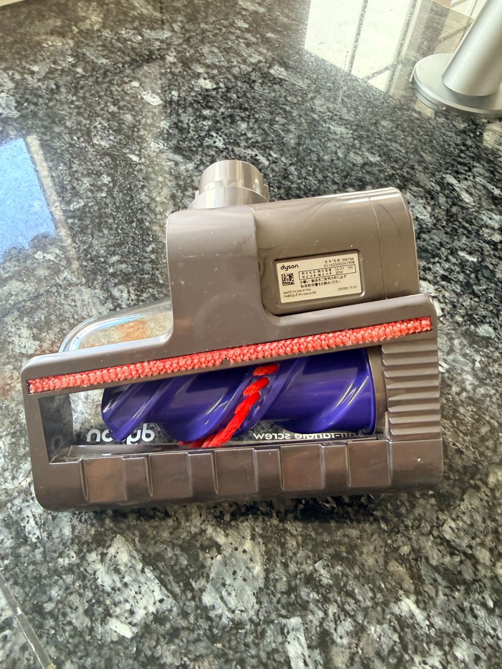 Dyson Aspirapolveri & Accessori: Neue Original Dyson 500766 Mini-elektrobürste V12 – Nuovo (secondo la descrizione) da Neerach venduto da topshotta 1
